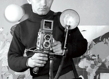Zbyszek Kosycarz przy pracy w 1960 roku.