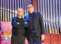 Jarosław Bester  i Jan Bokszczanin  podczas koncertu w TDK. 
