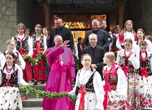 Pochodzący  stąd bp Jerzy Kołodziej  został mianowany w tym roku ordynariuszem diecezji Bunbury. 