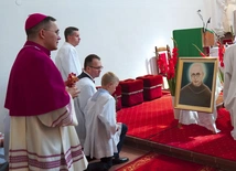 Wprowadzenie relikwii św. Maksymiliana Kolbego.