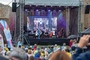 Spotkania odbywają się niezależnie od pogody. Koncert w Inowłodzu udowodnił, że nawet deszcz nie przeszkadza w słuchaniu dobrej muzyki.