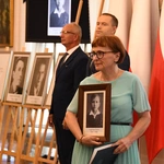 Rodziny zidentyfikowanych bohaterów