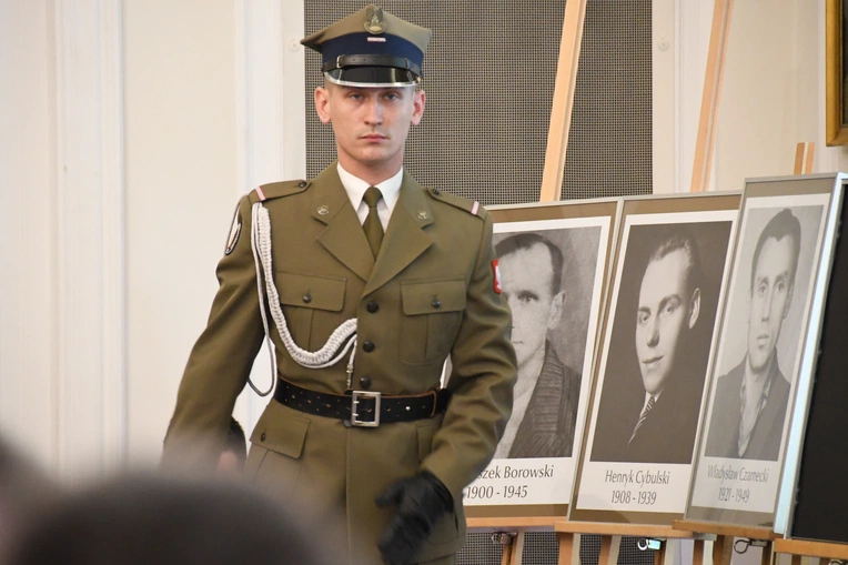 Wręczenie not identyfikacyjnych 2025