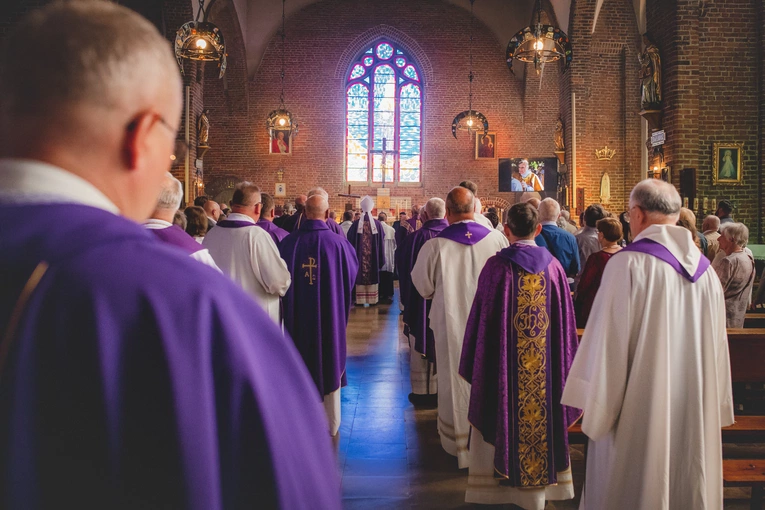 Ostatnie pożegnanie ks. Piotra Baranowskiego
