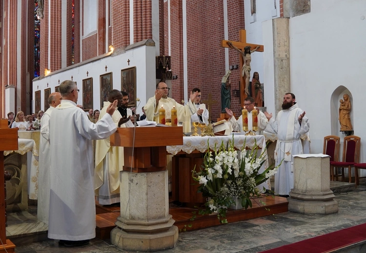 Msza św. z udziałem o. Johna Bashobory w kościele pw. NMP Na Piasku we Wrocławiu