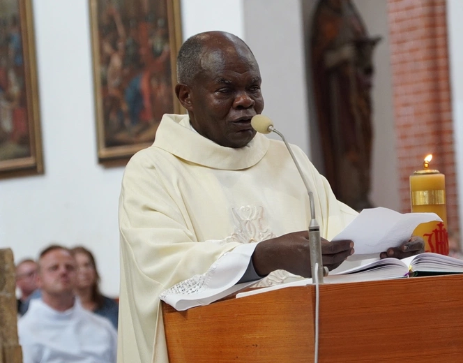 Msza św. z udziałem o. Johna Bashobory w kościele pw. NMP Na Piasku we Wrocławiu