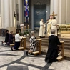Bp Wodarczyk do wdów konsekrowanych: Życiem oddanym Bogu zapalajcie pochodnie nadziei