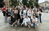 Młodzi z daleka w domu Jana Pawła II