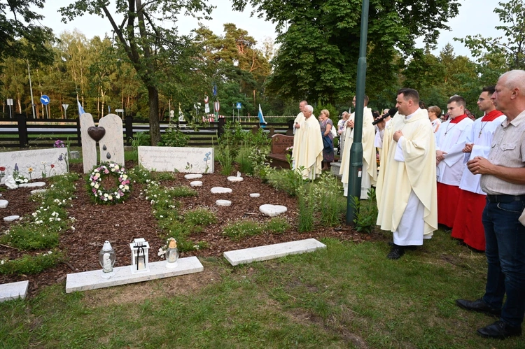 Grób dziecka utraconego w Oleśnie