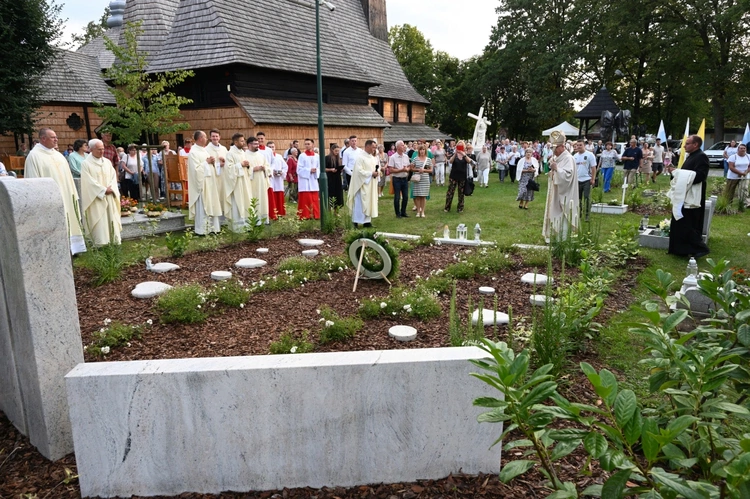 Grób dziecka utraconego w Oleśnie