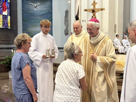 Bp Szkudło do babć, dziadków i osób starszych: Wasza ugruntowana wiara to wielki skarb