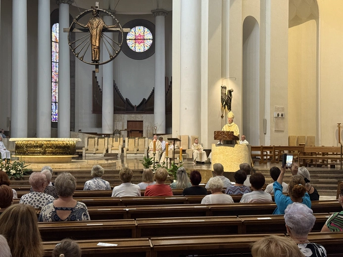 Jubileusz babć, dziadków i osób starszych w katedrze