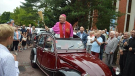 Tychy. Modlitwa w intencji kierowców i poświęcenie pojazdów
