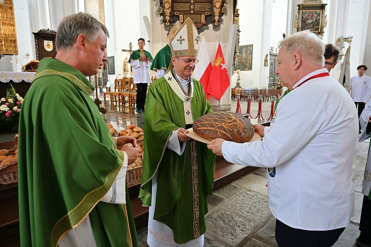 30. Święto Chleba w Gdańsku - Msza św. w bazylice Mariackiej
