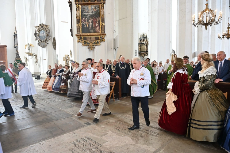 30. Święto Chleba w Gdańsku - Msza św. w bazylice Mariackiej