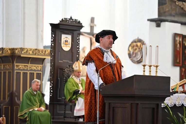 30. Święto Chleba w Gdańsku - Msza św. w bazylice Mariackiej