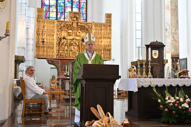 30. Święto Chleba w Gdańsku - Msza św. w bazylice Mariackiej