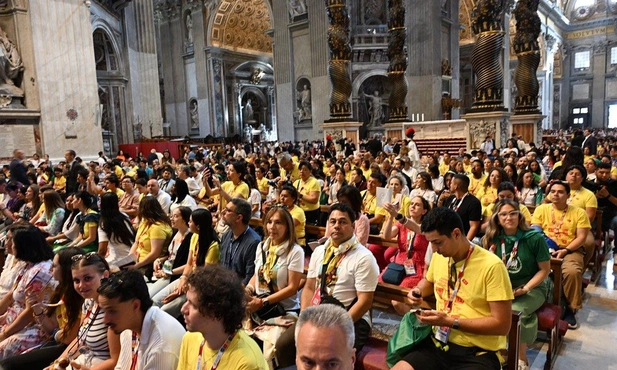 Kard. Tagle: jesteście nie tylko influencerami, ale także misjonarzami