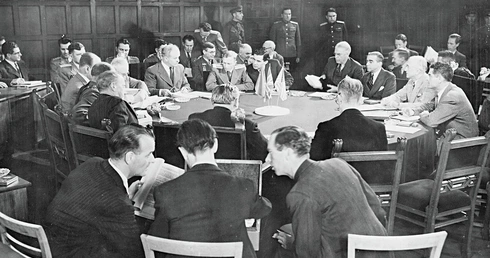 Poczdam: Jak Stalin z Aglosasami narysował świat na nowo