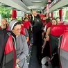 Duszpasterz diecezji elbląskiej pobłogosławił wyruszających pielgrzymów.