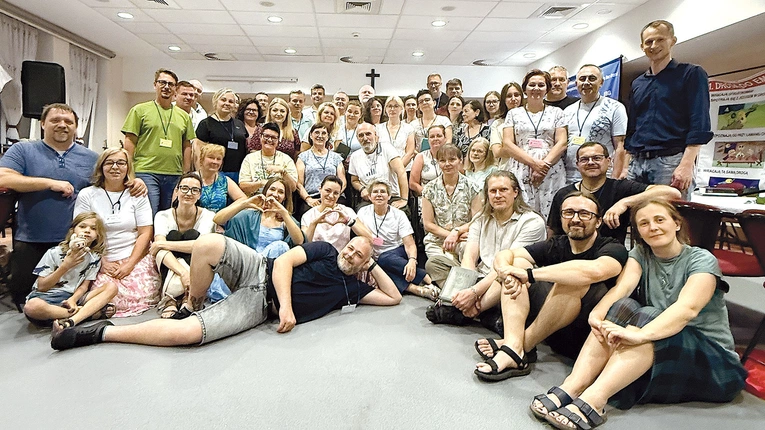 Uczestnicy tegorocznego zjazdu EBG. Przyjechało  około 50 osób z różnych stron świata,  m.in. z Holandii, Niemiec, USA, Białorusi, Hiszpanii i Wielkiej Brytanii.