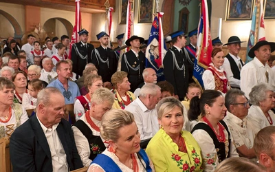 Parafianie wypełnili szczelnie świątynię.