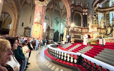 Dominikanin dzielił się także swoim doświadczeniem spotkania z Bogiem, który uzdrawia. 