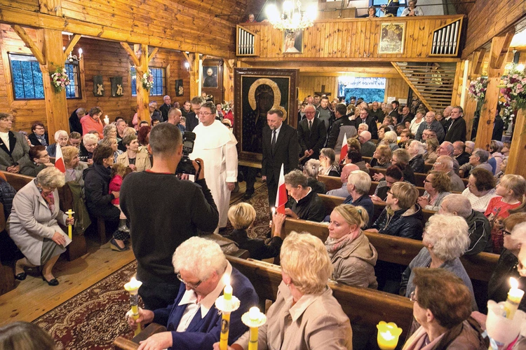W 2017 r. parafia przeżywała nawiedzenie cudownego wizerunku Matki Bożej Częstochowskiej.