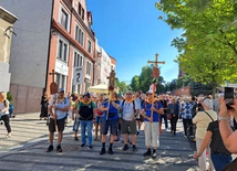 Rybnik. Po raz 80. wyruszyła Piesza Rybnicka Pielgrzymka na Jasną Górę [ZDJĘCIA]