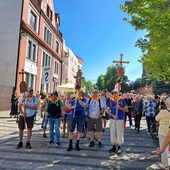 Rybnik. Po raz 80. wyruszyła Piesza Rybnicka Pielgrzymka na Jasną Górę [ZDJĘCIA]