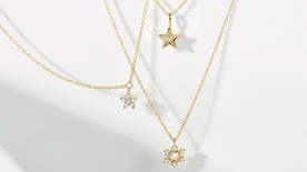 Pierwsza biżuteria w życiu: Jak wybrać dla dziecka biżuterię, która pozostanie wspomnieniem na całe życie