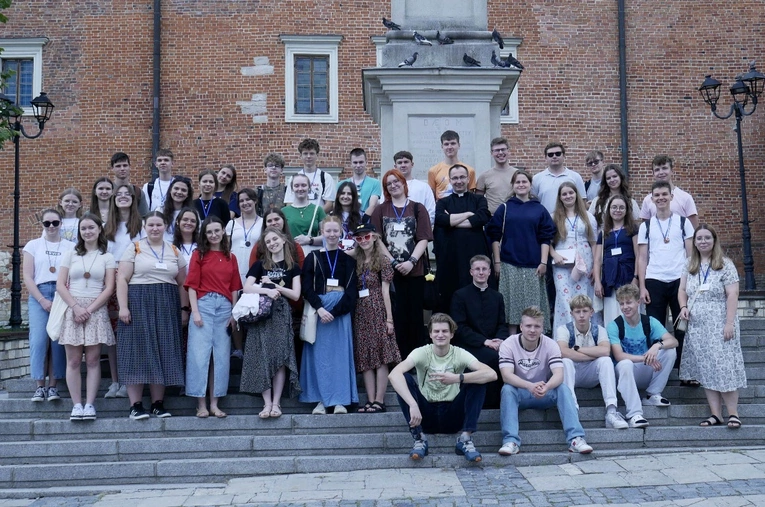 W Sandomierzu młodzi odkrywają bogactwo Kościoła.