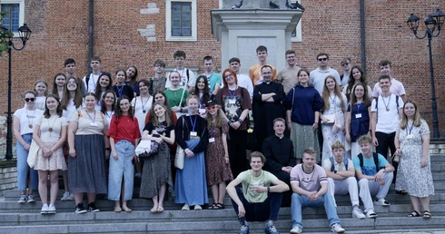 W Sandomierzu młodzi odkrywają bogactwo Kościoła.