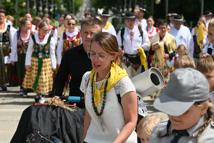Ponad 7 dni wędrowali do Matki 