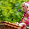 Bp Szkudło do oazowiczów: Naszą tożsamością jest "znać Jezusa"