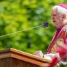 Bp Szkudło do oazowiczów: Naszą tożsamością jest „znać Jezusa”