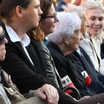 Msza św. i apel poległych na pl. Krasińskich