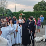 Nabożeństwo uwielbienia słowami Apokalipsy