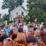 Nabożeństwo uwielbienia słowami Apokalipsy