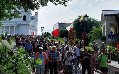 Pielgrzymi z Chełma już w drodze do Matki