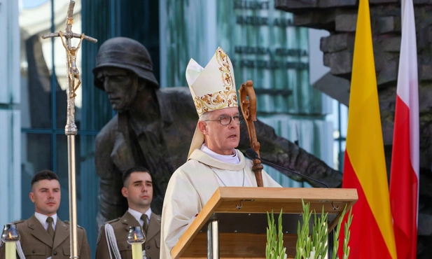 Bp Lechowicz: Powstańcy Warszawscy są dla nas przykładem