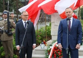 Ustępujący i nowy prezdent RP podczas uroczystości upamiętniającej ofiary Rzezi Woli