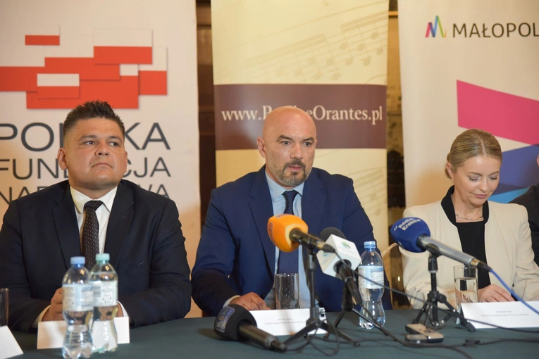 Puellae Orantes po powrocie z Singapuru