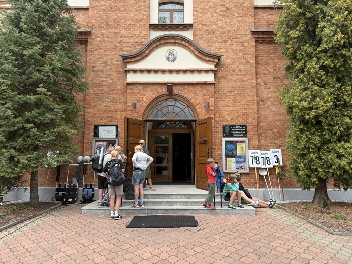 80. Pielgrzymka Rybnicka - postój w Miotku