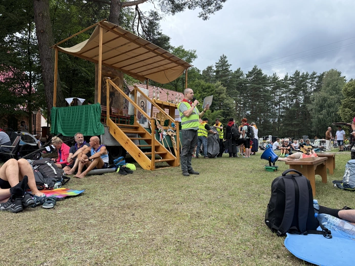 80. Pielgrzymka Rybnicka - postój w Miotku