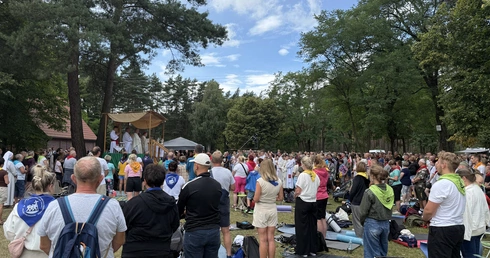 80. Pielgrzymka Rybnicka - postój w Miotku