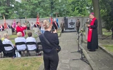 W Łowiczu za postańców modlił się m.in. bp Wojciech Osial. 