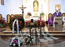 Abp Galbas przewodniczył Mszy pogrzebowej bezdomnego zamordowanego przez księdza z Przypek