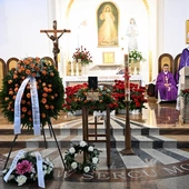 Abp Galbas przewodniczył Mszy pogrzebowej bezdomnego zamordowanego przez księdza z Przypek