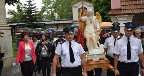 Nawiedzenie figury św. Michała Archanioła